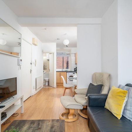 Carnaby & Oxford Street - Central Soho - One Bedroom - Double Bed & Sofabed London Bagian luar foto