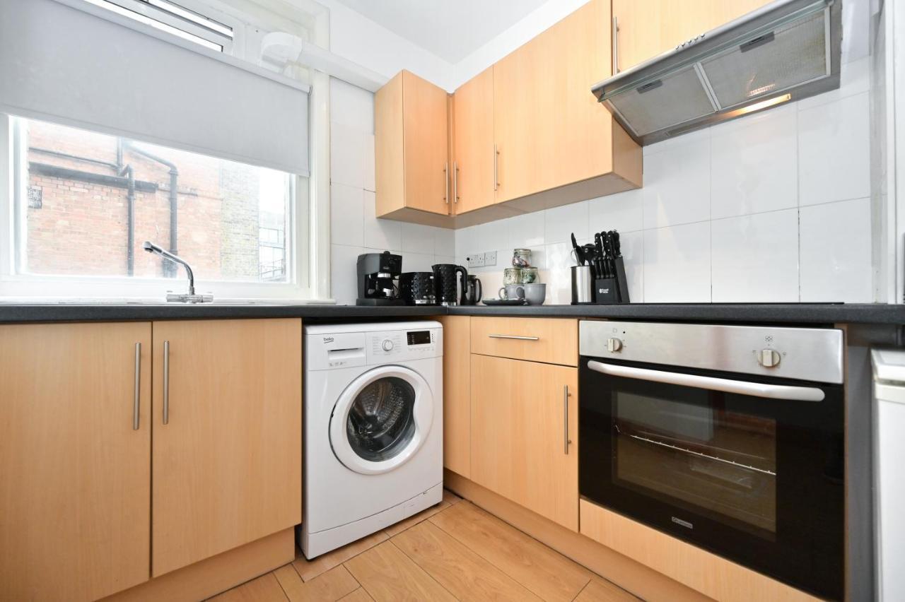 Carnaby & Oxford Street - Central Soho - One Bedroom - Double Bed & Sofabed London Bagian luar foto