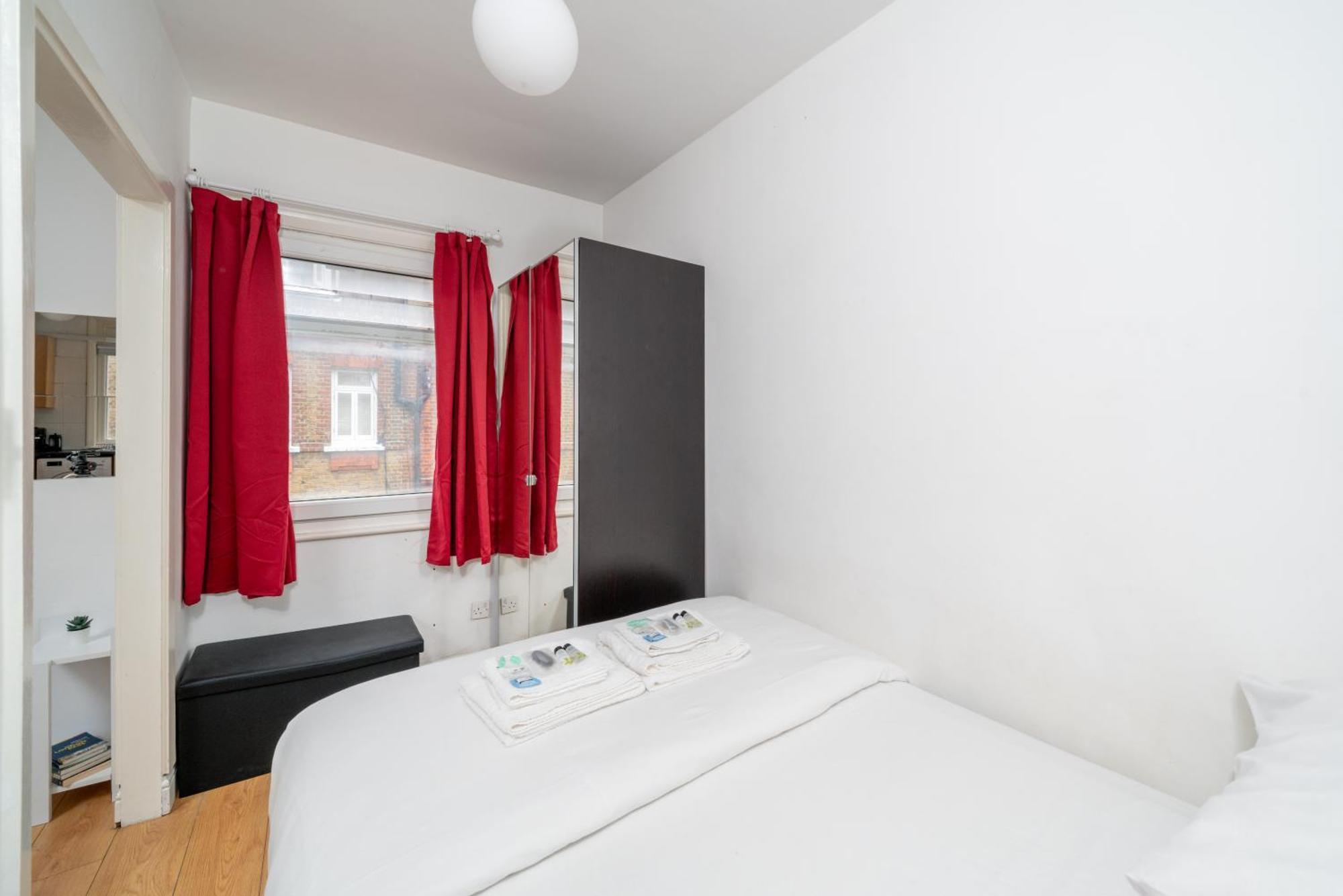 Carnaby & Oxford Street - Central Soho - One Bedroom - Double Bed & Sofabed London Bagian luar foto