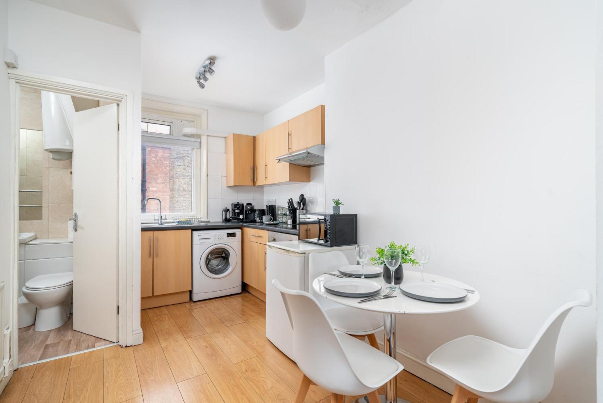 Carnaby & Oxford Street - Central Soho - One Bedroom - Double Bed & Sofabed London Bagian luar foto